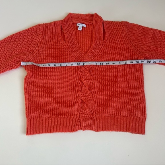Nine West Salmon Colored Sweater with Cut Out Details size S - Picture 7 of 13